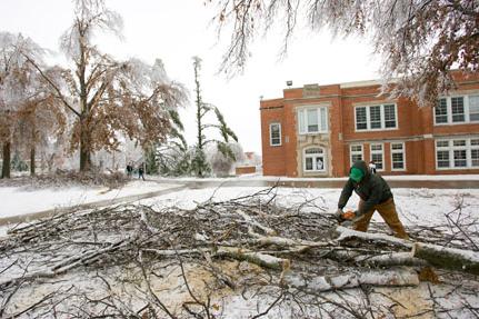 2007 Ice Storm at Northwest 11